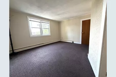 9 Wachusett St, Worcester, MA 01609 - Photo 11