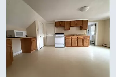 9 Wachusett St, Worcester, MA 01609 - Photo 9