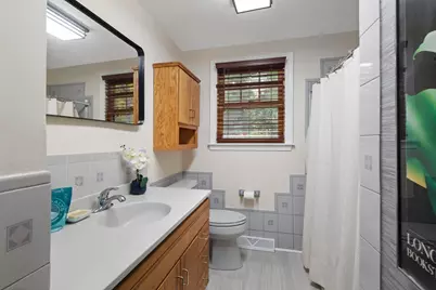 42 Freeport Dr, Burlington, MA 01803 - Photo 19
