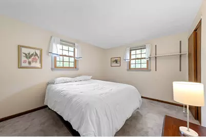 42 Freeport Dr, Burlington, MA 01803 - Photo 15