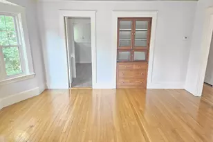 19 Rowe St, Newton, MA 02466 - Photo 9