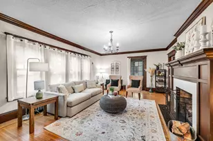 22 S Park Ave, Longmeadow, MA 01106 - Photo 3