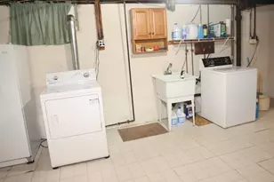 106 N Brook Rd, Springfield, MA 01119 - Photo 27