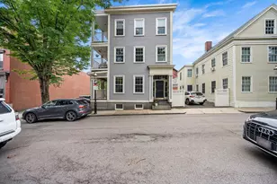 54 Chestnut St, Boston, MA 02129 - Photo 25