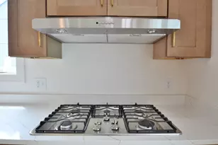 21C Crownshield, Uxbridge, MA 01569 - Photo 5