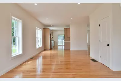 21C Crownshield #21C, Uxbridge, MA 01569 - Photo 9