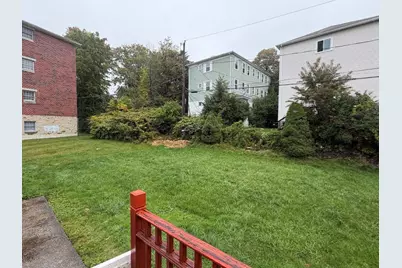 27 Dillon St, Worcester, MA 01604 - Photo 23