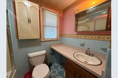 27 Dillon St, Worcester, MA 01604 - Photo 15