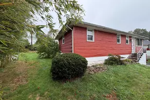27 Dillon St, Worcester, MA 01604 - Photo 5