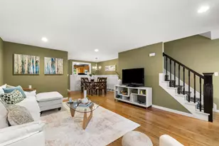 40 Washington Green, Walpole, MA 02032 - Photo 3