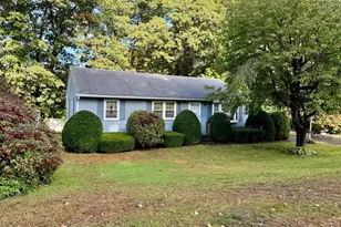 66 Debbie Dr, Leominster, MA 01453 - Photo 3