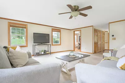 49 Fieldstone Dr, Gardner, MA 01440 - Photo 5