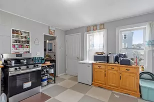 282 Charles St, Fitchburg, MA 01420 - Photo 13