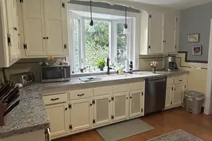 11 Hallron Rd, Newton, MA 02462 - Photo 9