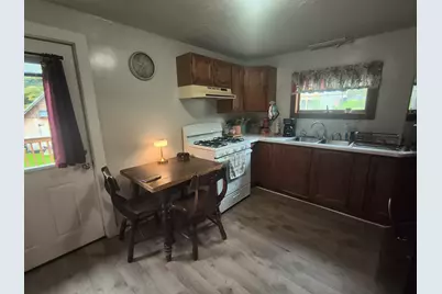 1 William St, Chester, MA 01011 - Photo 17