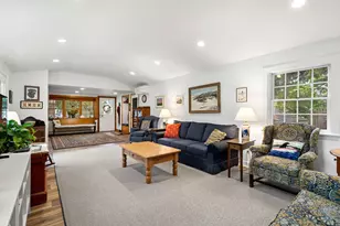 14 Ortins Rd, Hamilton, MA 01982 - Photo 9