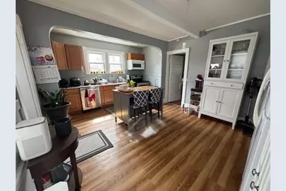14 Taylor St, Chicopee, MA 01020 - Photo 13