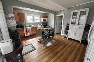 14 Taylor St, Chicopee, MA 01020 - Photo 15