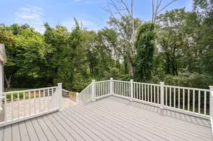 26 Waterview Dr, Medway, MA 02053 - Photo 5