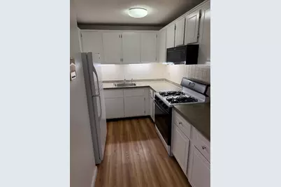 81 High St #4, Amesbury, MA 01913 - Photo 7