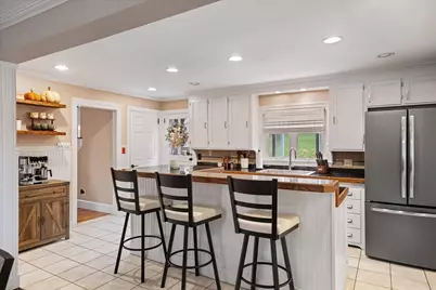 5 Field St, Auburn, MA 01501 - Photo 5