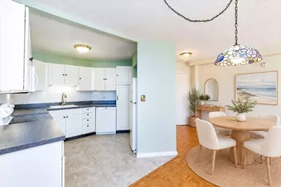300 Lynn Shore Drive #811, Lynn, MA 01902 - Photo 7