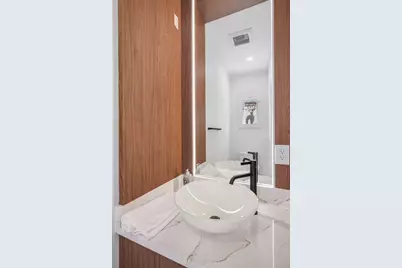 39 G St, Boston, MA 02127 - Photo 9