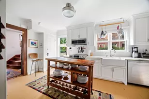 211 Crescent St, Northampton, MA 01060 - Photo 1
