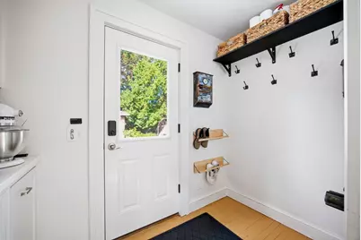 211 Crescent St, Northampton, MA 01060 - Photo 7