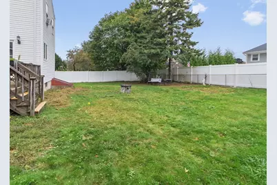66 Wayne Ave, Watertown, MA 02453 - Photo 11