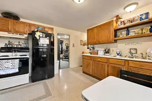 4 3rd Ave, Dudley, MA 01571 - Photo 7