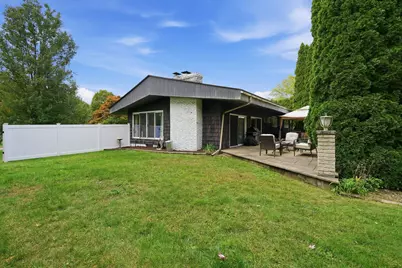 10 Circle Dr, Wilbraham, MA 01095 - Photo 3