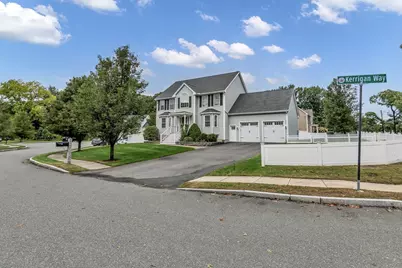 1 Kerrigan Way, Woburn, MA 01801 - Photo 25