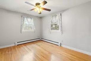 22 Crestshire Dr, Lawrence, MA 01843 - Photo 17