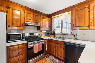 22 Crestshire Dr, Lawrence, MA 01843 - Photo 9