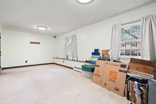 22 Crestshire Dr, Lawrence, MA 01843 - Photo 25