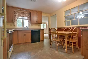 18 Delorenzo Dr, Randolph, MA 02368 - Photo 15