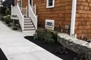 1149 Pleasant St, Bridgewater, MA 02324 - Photo 9