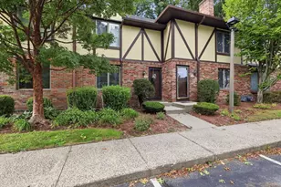 18 Mansion Woods Dr, Agawam, MA 01001 - Photo 1