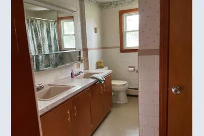 33 Rand Ave, Attleboro, MA 02703 - Photo 15