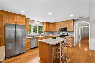 272 Mill St, Holliston, MA 01746 - Photo 7
