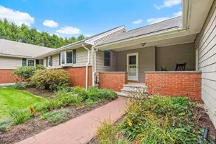 272 Mill St, Holliston, MA 01746 - Photo 35