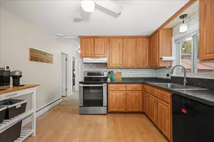 58 Putnam Hill Rd, Sutton, MA 01590 - Photo 3