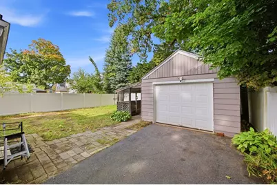 127 Shawmut St, Springfield, MA 01108 - Photo 19