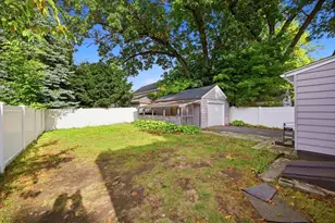 127 Shawmut St, Springfield, MA 01108 - Photo 21