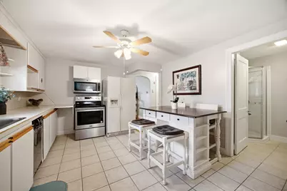 127 Shawmut St, Springfield, MA 01108 - Photo 7