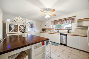 127 Shawmut St, Springfield, MA 01108 - Photo 9