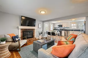 32 Washington Ave Ext, Barnstable, MA 02601 - Photo 3