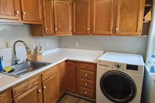 12 Puritan Ave, Worcester, MA 01604 - Photo 5