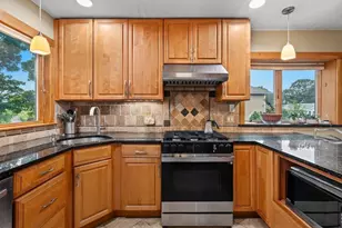 102 Elliot Ave, Quincy, MA 02171 - Photo 7